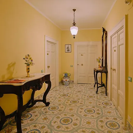 Residenze Storiche Vestuti * Eboli