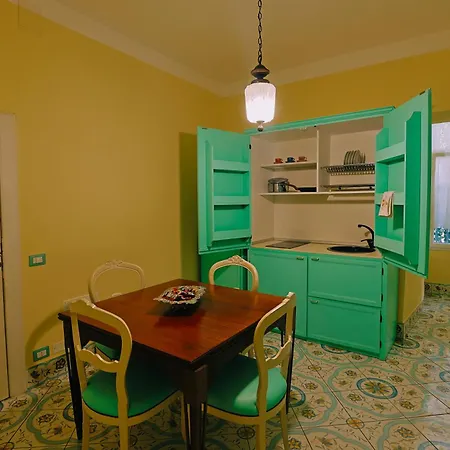 Residenze Storiche Vestuti *